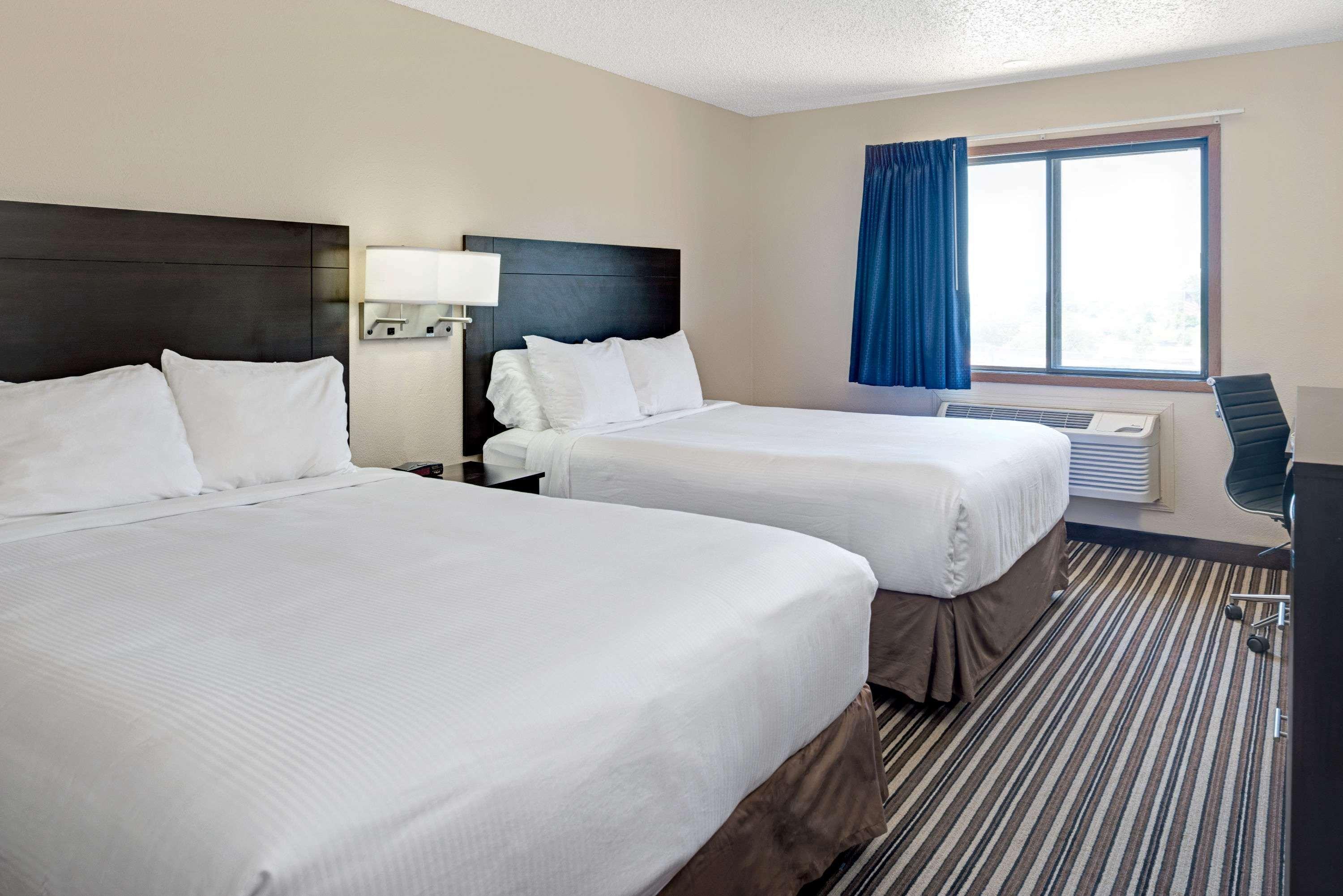 Super 8 By Wyndham Omaha I-80 West Hotel Exterior photo